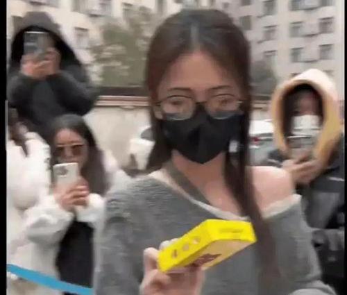 娱乐八卦直播吃瓜的内容是真是假,直播吃瓜,真相还是谣言?